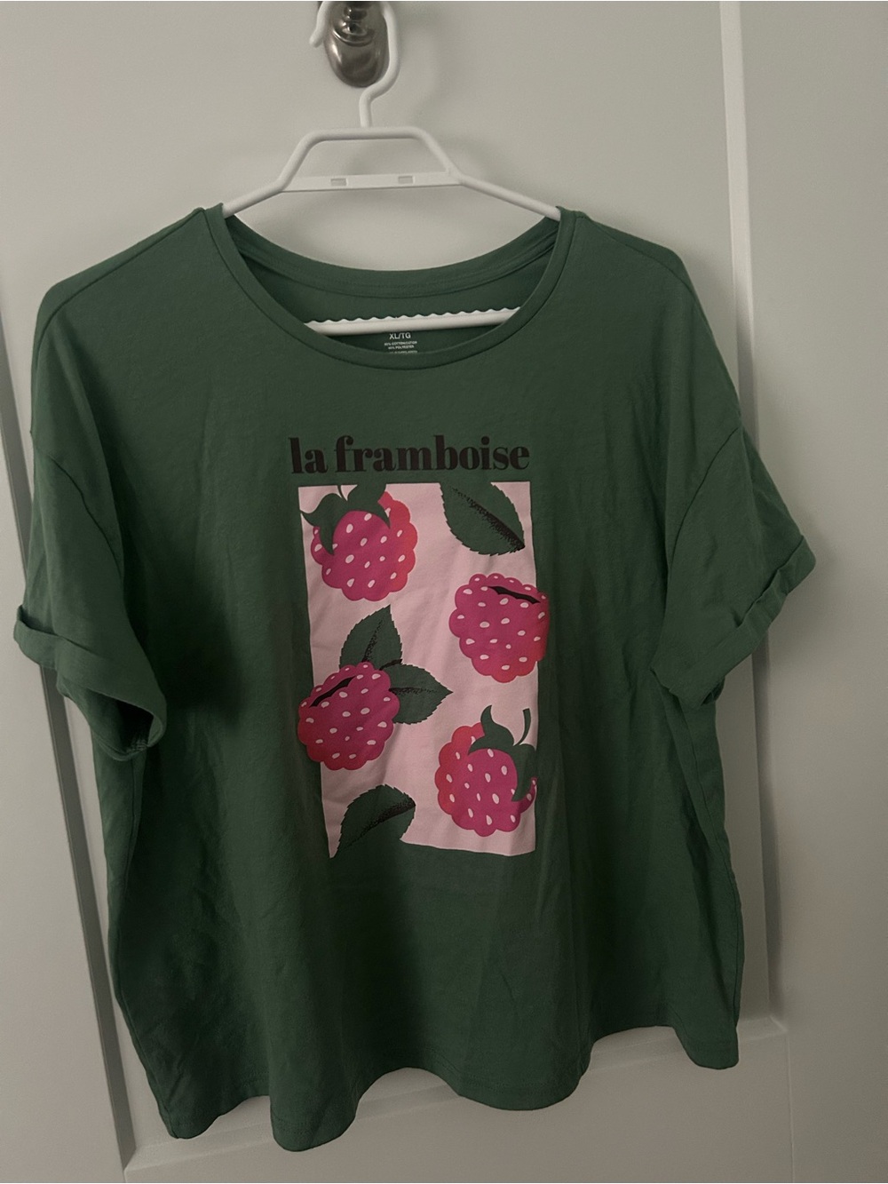 Carisma “La Framboise” Raspberry Graphic Tee